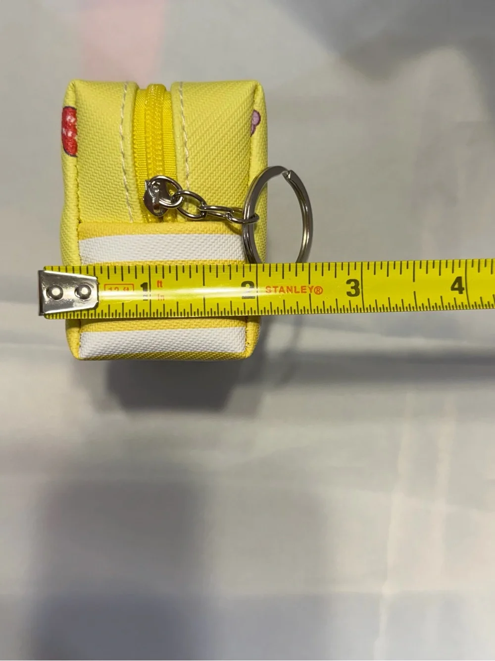 Yellow Pompomurin Small coin  Pouch with Keyring Hello Kitty
